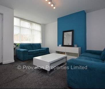 4 Bedroom Houses Near The Leeds University - Photo 1