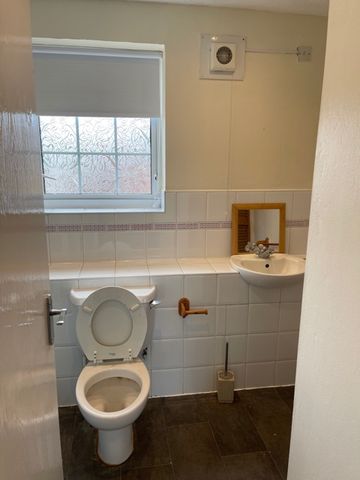 1 bedroom Property for rent - Photo 2