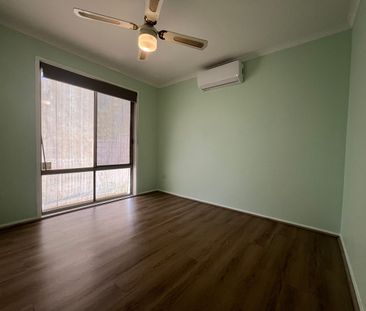 Newly Renovated 3 Bedroom Family Home - Photo 2