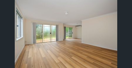 Renovated home with double garage - Photo 2