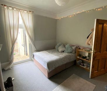 6 bedroom terraced house to rent - Photo 1