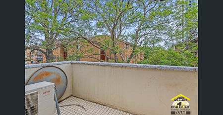 "Popular Castlereagh Street" - Photo 2