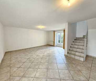 Maison de village T6 avec jardinet 69340 FRANCHEVILLE - Photo 4