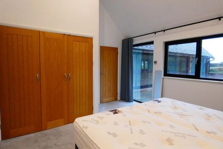 2 bedroom detached house to rent - Photo 4