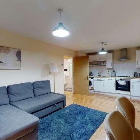 Laugan Walk, London, Greater London, SE17 - Photo 1