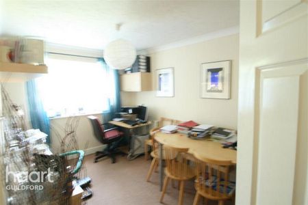 1 bedroom semi-detached house to rent - Photo 2