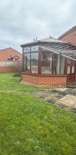 2 bedroom detached bungalow to rent - Photo 2