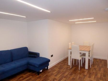 6 bedroom terraced house to rent - Photo 4