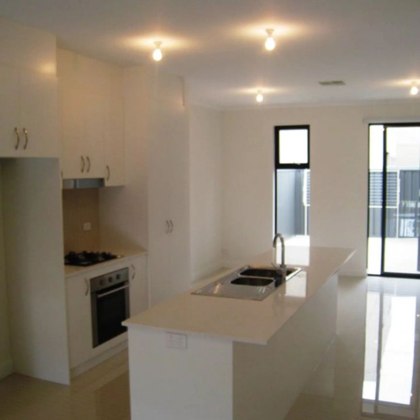 STUNNING DWELLING OFFERING THAT "CAFE LIFESTYLE"...... A MUST VIEW - Photo 1