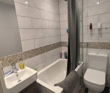 1 Bed Flat, Dorset Rd, SW8 - Photo 3