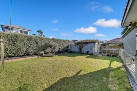 8 Hamlyn Ave Hamlyn Heights - Photo 2