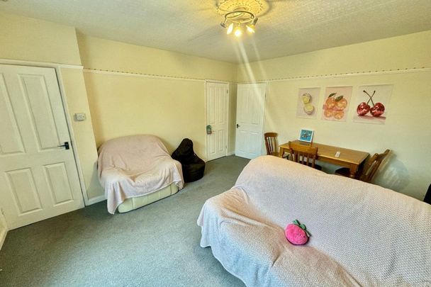 Foxley Close - Photo 1