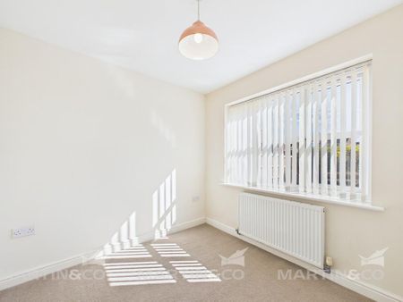 3 bedroom detached house to rent - Photo 2