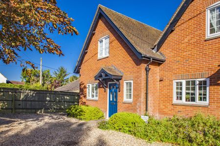 2 bedroom semi-detached house to rent - Photo 2