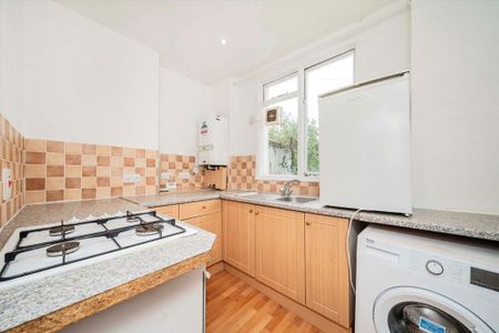Studio to rent - Photo 2