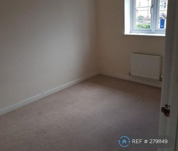 4 bedroom semi-detached house to rent - Photo 3