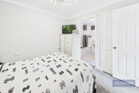 1 bedroom Flat To Let - Photo 4