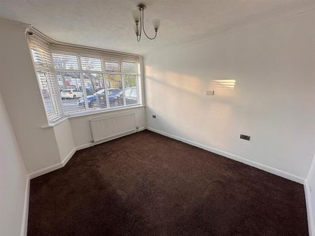 3 bedroom House To Let - Photo 2