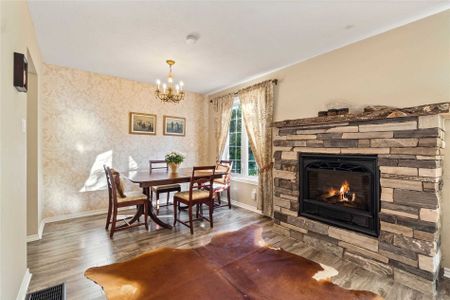 For Lease - 249 Hodgson Drive, Newmarket, Ontario - Photo 4