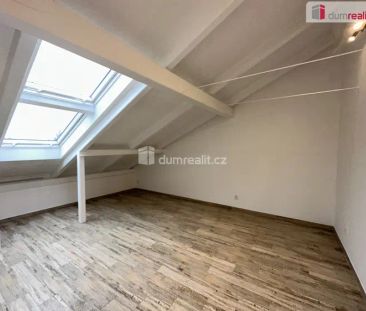 Podkrovní byt 1+kk, 29 m - Фото 3