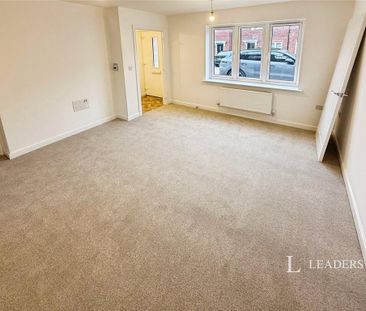 3 bedroom semi-detached house to rent - Photo 4