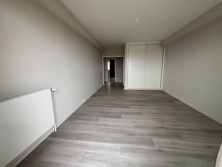 Location Appartement 2 pièces 61m² - Photo 3