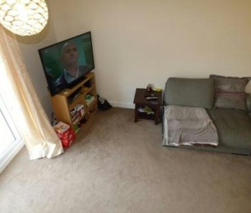 Terraced House to rent on - Photo 2