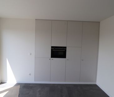 Gerenoveerd duplex-appartement met 3 slaapkamers, terras en autosta... - Photo 4