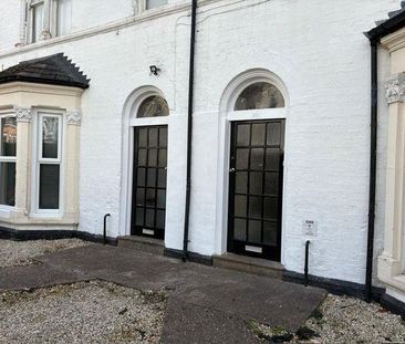 3 bedroom apartment to rent - Photo 5