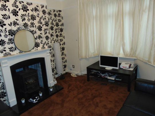 3 bedroom terraced house to rent - Photo 1