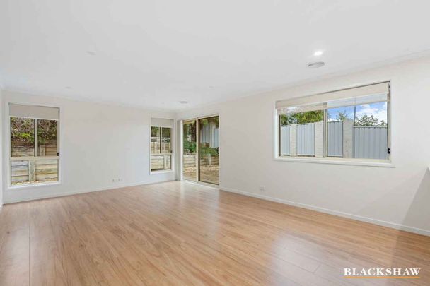 Renovated & Stylish Three Bedroom Home in Macgregor - Photo 1