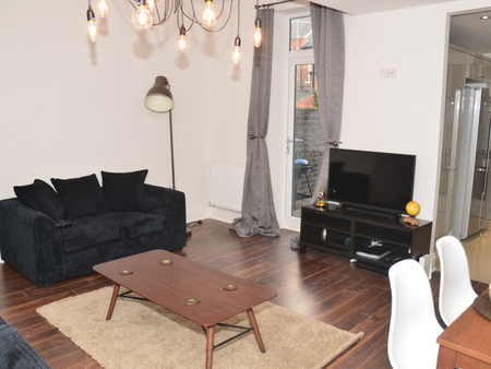 Ninth Avenue Unit 6 - Photo 2
