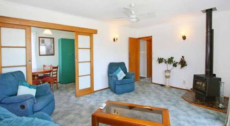 GREAT FAMILY HOME - Photo 5