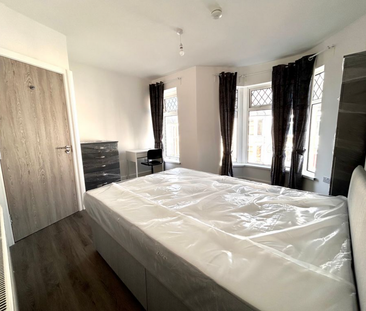 6 bedroom house to rent - Photo 1