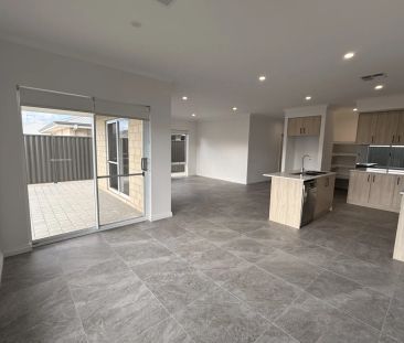 Brand New 4-Bedroom Home in Tranquil Madora Bay - Photo 6