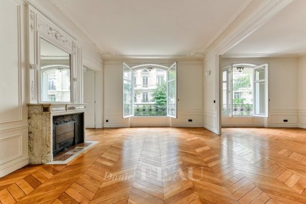 Appartement à louer à Paris 7Ème - Photo 1