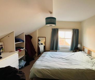 Flat 4 Zetland Road :: Chorlton - Photo 2