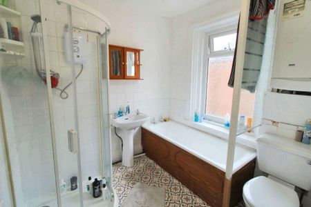 1 bed room to rent in NE6 - Photo 5