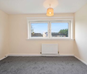 £750 pcm - Available Now - Unfurnished - Photo 1