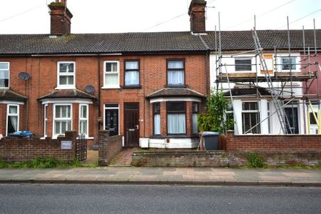 3 Bedroom Terrace Available - Photo 2