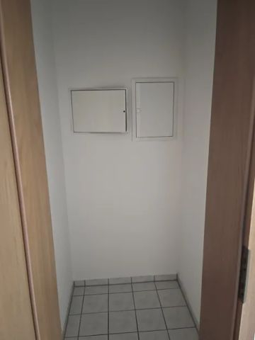 Schöne, gemütliche 3-Raum-Wohnung in Thalheim -angenehm ruhiges Wohnen im I. OG mit 2 Balkonen. - Photo 5