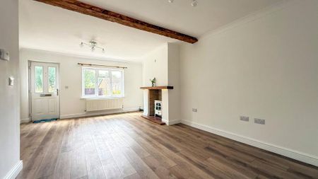 3 bedroom terraced house to rent - Photo 2