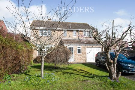 4 bedroom detached to rent Biddel Springs, Highworth - Photo 4