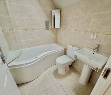 2 bed Apartment To Let - Photo 5