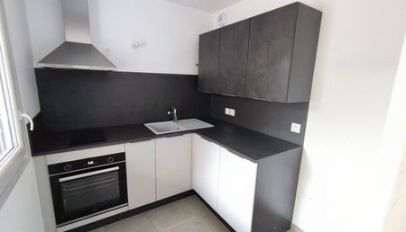Appartement 2 pièces 56m2 REIMS 778 euros - Photo 3