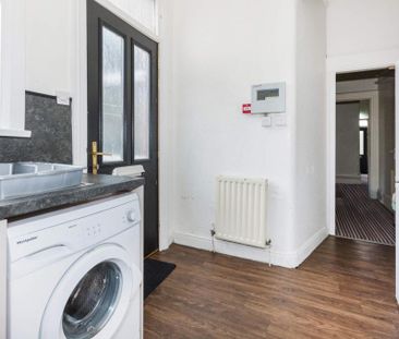 6 bedroom flat to rent - Photo 5
