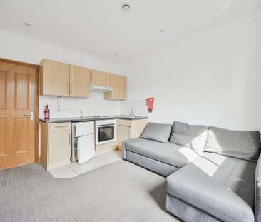 Studio to rent - Photo 6