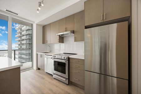 For Lease - 8960 Jane Street Unit# 2410, Vaughan, Ontario - Photo 4