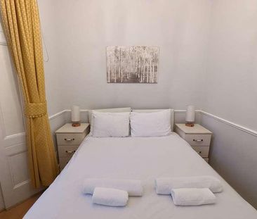 Castletown Road, London, W14 - Photo 6