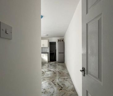 2 Bed Flat, London, E7 - Photo 3